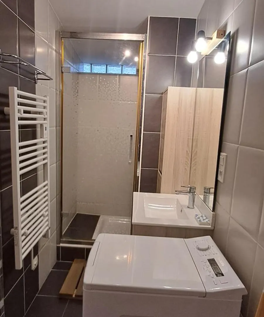 Gite 10 Mn Des Plages Saint-Coulomb Holiday home