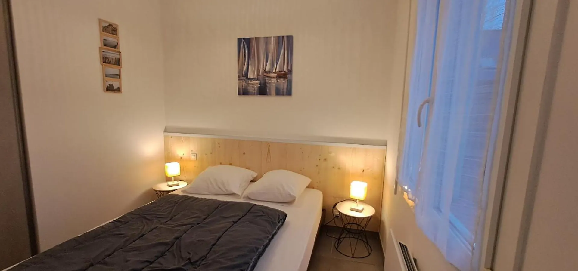 Holiday home Gite 10 Mn Des Plages Saint-Coulomb